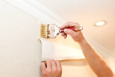 Pose de papier peint à Larée — revêtements muraux et toiles de verre